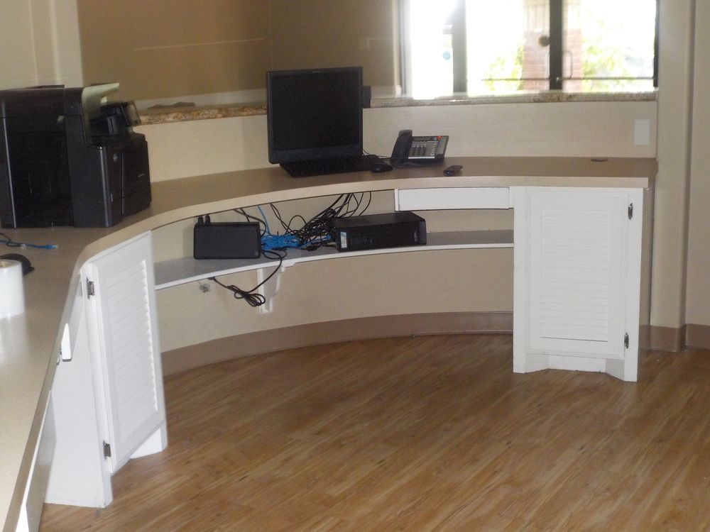 Tejon Plaza: 1601 Alton Gloor , Brownsville, TX 78526
